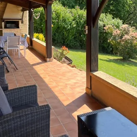 3 Bedroom Cozy Home In Villamblard Feriehus *